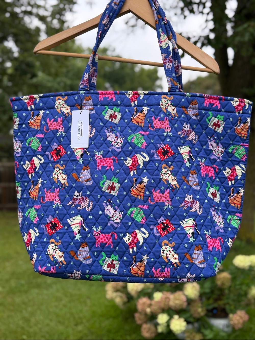 Vera Bradley Essential Grand Tote Catnip Christmas Blue Quilted Cats Bag